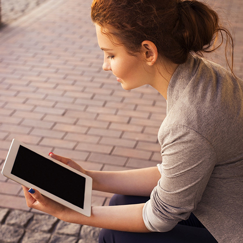 tablet-reading_640x640